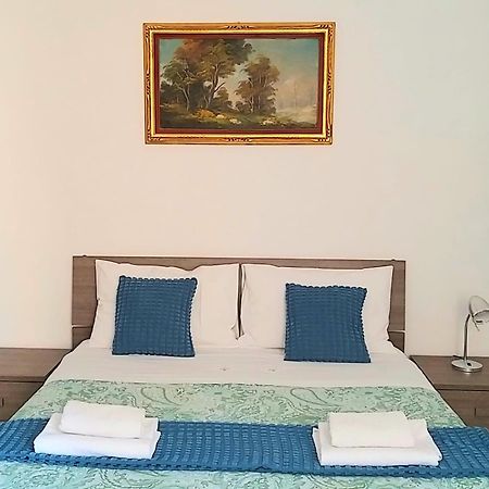 Amico Del Sole Bed & Breakfast Рим Екстериор снимка