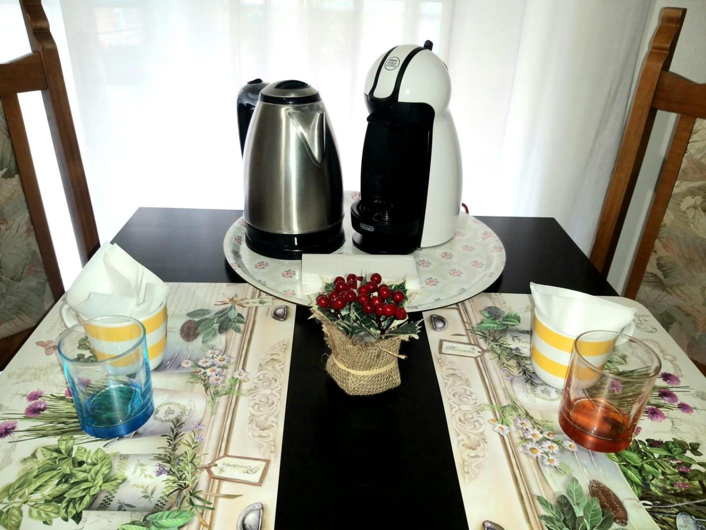 Amico Del Sole Bed & Breakfast Рим Екстериор снимка